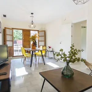 Rentalsevilla Descubriendo Iglesias Apartamento