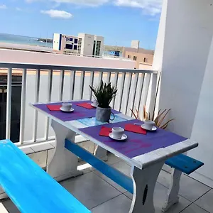 https://las-galletas-vista-al-mar-con-wifi.in-canary-islands.com